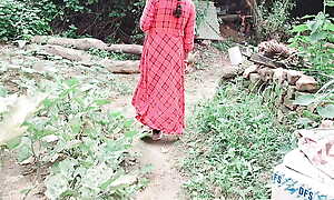 Best Indian Bangali Village bhabhi making out open-air forest by devar