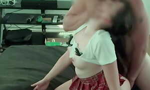 Stepdaughter seduces parent come into possession of going to bed the brush