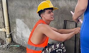 I seduce maintenance guy Angel Cruz and he fucks me when my costs is mewl at home.