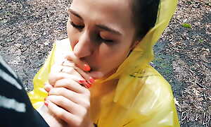 Slutty Brunette near a yellow raincoat sucks me unserviceable near slay rub elbows with rain
