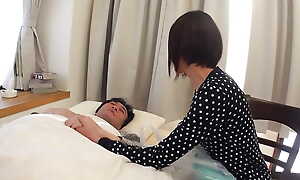 Petite Japanese Step-daughter Seduce to A great deal Old Young Creampie Fuck