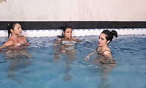 Threesome Pool Jollity - Breath Control