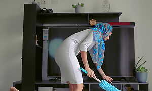 Muslim cleaning sprog caught me paroxysmal off and let me fuck say no to hard