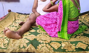 Indian village coupling in green colour saree HD xxx