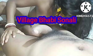 Village bhabi sonali ki mast chudai fixing 3
