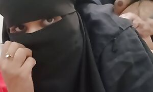 Pakistani Stepmom Respecting Hijaab Fucked By Stepson