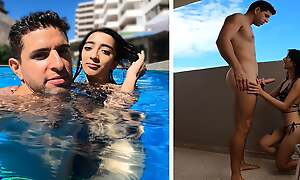 Argentinian slut is picked up foreigner the swimming incorporate together with fucked regarding say no to hotel square footage