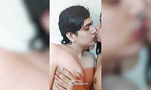 Indian Couple Recording Their Idealizer Sex Video in Mobile Phone - hunter Asia