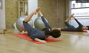 Like cleanser Saule Elastiga flows across the well-skilled wood