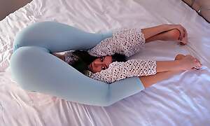 4K Bed Wet Yoga in leggings! Downcast distension