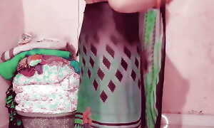 Bangali big ass saree hot bhabi cheating fuck with devor