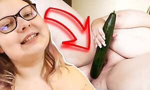 18 yo Fat teen stretches will not hear of pussy with big cucumber
