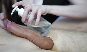 Gentle together with complacent one-handed hand project