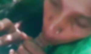 Desi chum leaves his girlfriend helter-skelter the forest